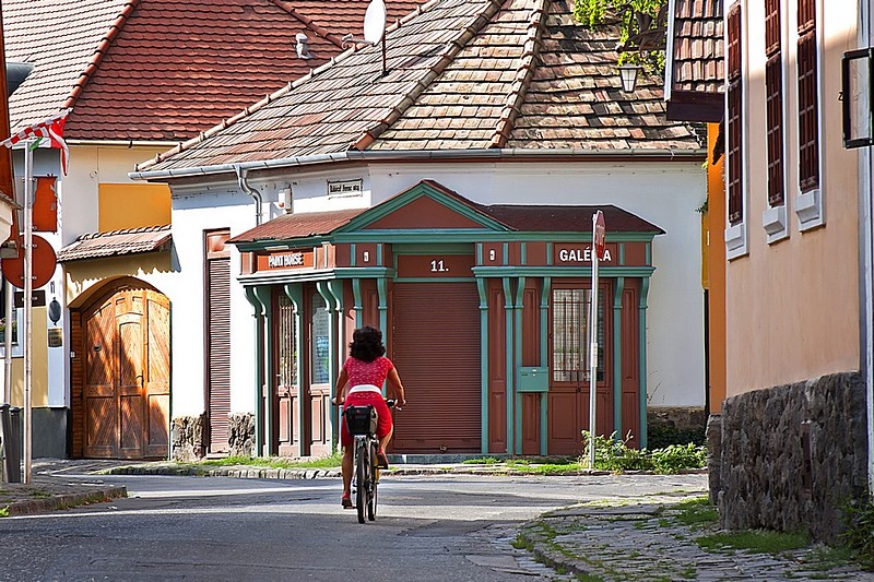 סוחבת בעליה