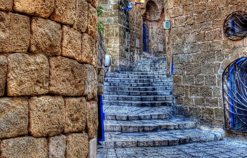 במעלה הסימטה 1